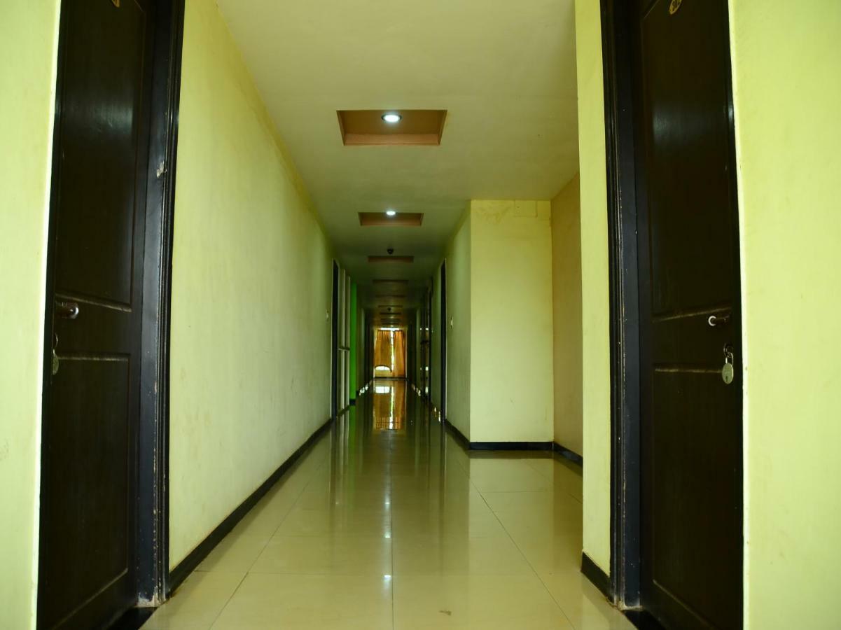 Spot On 43712 Bilwa Residency Hotel Hospet Exterior foto