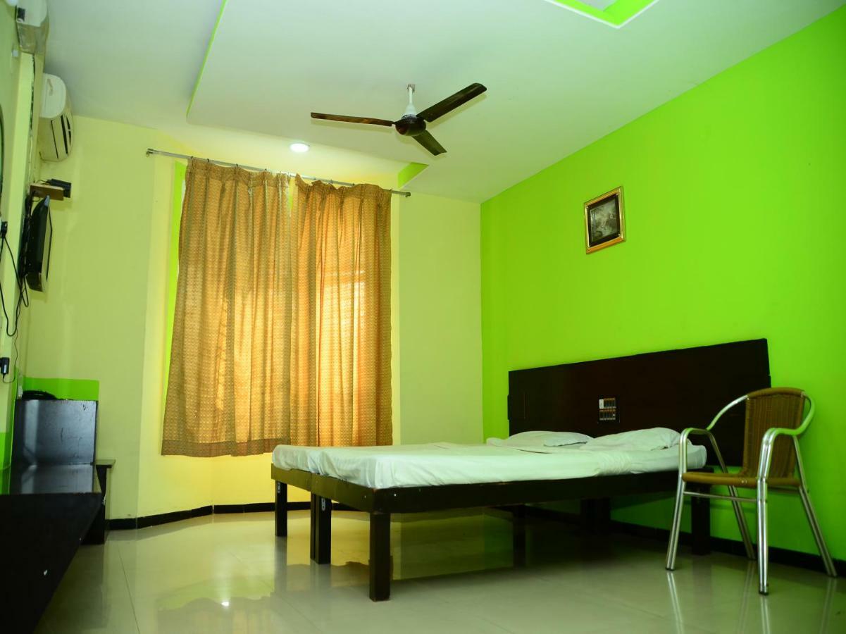 Spot On 43712 Bilwa Residency Hotel Hospet Exterior foto