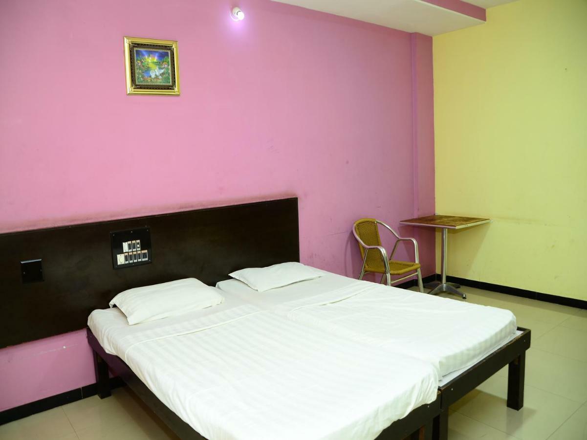 Spot On 43712 Bilwa Residency Hotel Hospet Exterior foto